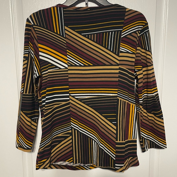 Beautiful RAFAELLA brand blouse size Medium with leather accent neckline - Picture 2 of 3